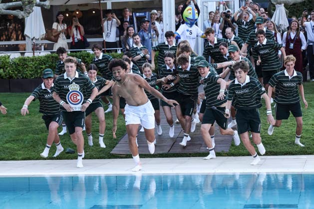 April 19, 2026, Barcelona, Barcelona, Spain: Arthur Fils of France celebrates the victory by diving into the pool during the Final tennis match of the Barcelona Open Banc Sabadell - Conde Godo 2026 Day 9 at Real Club de Tenis Barcelona on April 19, 2026 in Barcelona, Spain. Barcelona Spain - ZUMAa181 20260419_zaa_a181_169 Copyright: xJavierxBorregox