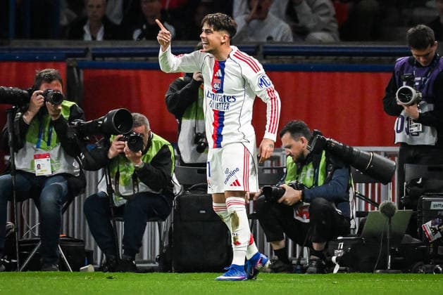 April 19, 2026, Paris, France, France: Alfonso MOREIRA of Lyon celebrates his goal during the Ligue 1 match between Paris Saint-Germain (PSG) and Olympique Lyonnais (OL) at Parc des Princes Stadium on April 19, 2026 in Paris, France. Paris Saint-Germain V Olympique Lyonnais - Ligue 1  - ZUMAm308 20260419_zsp_m308_004 Copyright: xMatthieuxMirvillex