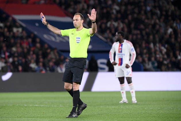 Paris Saint-Germain FC v Olympique Lyonnais - Ligue 1 McDonald s Jerome BRISARD (ARBITRE) during the Ligue 1 McDonald s match between Paris Saint-Germain FC and Olympique Lyonnais at Parc des Princes on April 19, 2026 in Paris, France. Paris France  Copyright: xFEPx 776348360