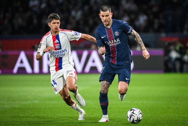 April 19, 2026, Paris, France, France: Khalis MERAH of Lyon and Lucas HERNANDEZ of PSG during the Ligue 1 match between Paris Saint-Germain (PSG) and Olympique Lyonnais (OL) at Parc des Princes Stadium on April 19, 2026 in Paris, France. Paris France - ZUMAm308 20260419_zsp_m308_001 Copyright: xMatthieuxMirvillex