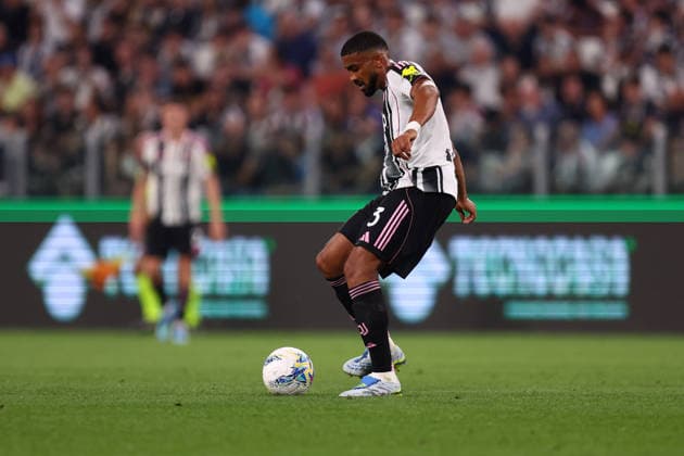 Juventus Fc - Bologna FC Gleison Bremer of Juventus Fc in action during the Serie A match beetween Juventus Fc and Bologna FC at Allianz Stadium on April 19, 2026 in Turin, Italy . Torino Allianz Stadium Italy Copyright: xMarcoxCanonierox