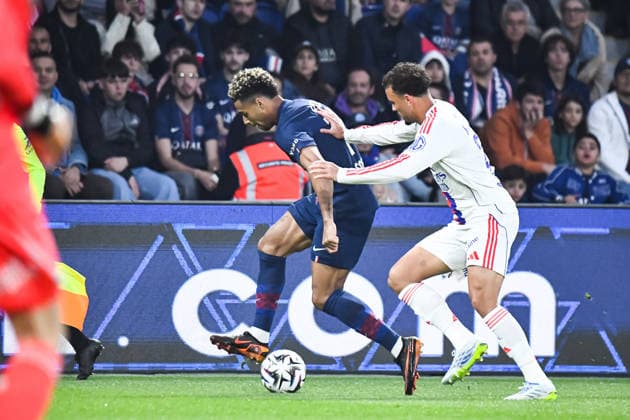 FOOTBALL : Paris Saint Germain vs Olympique Lyonnais - Ligue 1 - JournÃ e 30 - 19 04 2026 Desire Doue (Paris SG) Ruben Kluivert (OL) ParisFrance  Copyright: xBaptistexAutissierx