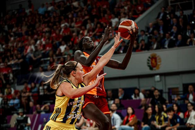 ESP Galatasaray Cagdas Faktoring v Fenerbahce Opet Final game Euroleague Women Final Six 2026 Julie Allemand and Awak Kuier during the Euroleague Women final game between Galatasaray Cagdas Faktoring and Fenerbahce Opet played at Principe Felipe Arena on April 19, 2026 in Zaragoza, Spain Zaragoza Spain Basketball Copyright: xDanielxMarzo AgenciaxLOFx
