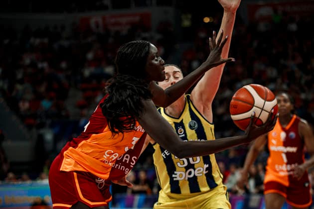 ESP Galatasaray Cagdas Faktoring v Fenerbahce Opet Final game Euroleague Women Final Six 2026 Awak Kuier and Breanna Stewart during the Euroleague Women final game between Galatasaray Cagdas Faktoring and Fenerbahce Opet played at Principe Felipe Arena on April 19, 2026 in Zaragoza, Spain Zaragoza Spain Basketball Copyright: xDanielxMarzo AgenciaxLOFx