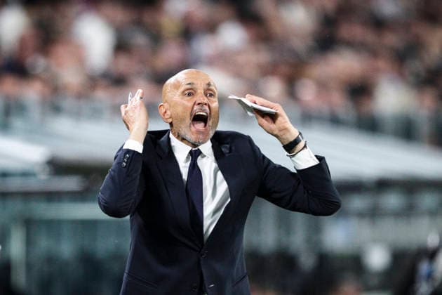 Juventus FC v Bologna FC 1909 - Serie A Juventus coach Luciano Spalletti gestures during the Serie A football match between Juventus and Bologna at the Allianz Stadium in Turin, Piedmont, Italy, on April 19, 2026. Turin Italy  Copyright: xMatteoxBottanellix originalFilename:bottanelli-juventus260419_npXiu.jpg
