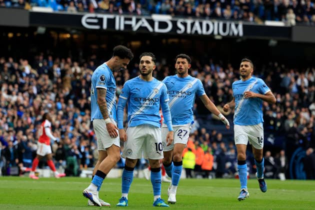 Manchester City v Arsenal, Premier League Rayan Cherki (10) of Manchester City celebrates calmly after scoring to make it 1-0 during the Premier League match between Manchester City and Arsenal at the Etihad Stadium, Manchester, UK on 19 April 2026. Manchester Etihad Stadium Manchester UK Editorial use only DataCo restrictions apply See www.football-dataco.com , Copyright: xConorxMolloyx PSI-24102-0171