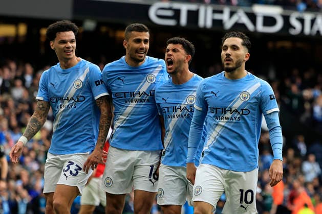 Manchester City v Arsenal, Premier League Rayan Cherki (10) of Manchester City celebrates calmly after scoring to make it 1-0 during the Premier League match between Manchester City and Arsenal at the Etihad Stadium, Manchester, UK on 19 April 2026. Manchester Etihad Stadium Manchester UK Editorial use only DataCo restrictions apply See www.football-dataco.com , Copyright: xConorxMolloyx PSI-24102-0172