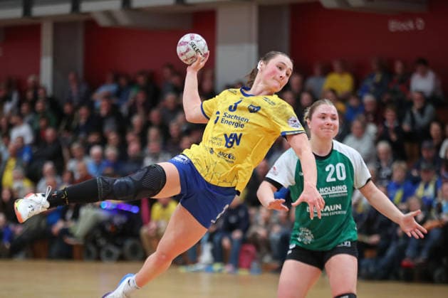 Handball, 2 Alsco HBF HC Leipzig SG 09 Kirchhof 19 04 2026 Lara Seidel 3, HC Leipzig throwing 2 Alsco Handball Bundesliga Frauen, HBF, Saison 2025 2026, 24 Spieltag HC Leipzig vs SG 09 Kirchhof am 19 04 2026 in der Sporthalle Brüderstraße Leipzig Copyright: xBEAUTIFULxSPORTS JanxKaeferx