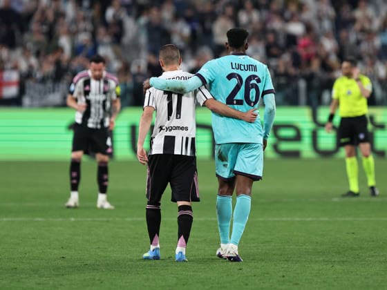 Juventus FC v Bologna FC 1909 - Serie A Edon Zhegrova and Jhon Lucumi participate in the Serie A 2025-2026 match between Juventus and Bologna in Torino, Italy, on April 19, 2026. Torino ITA Italy  Copyright: xLorisxRosellix originalFilename:roselli-juventus260419_npmip.jpg