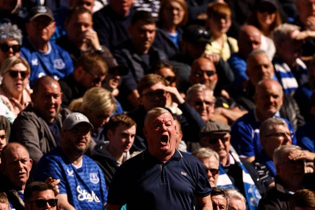 Everton gegen Liverpool 19 April 2026, Liverpool Premier League Fußball Everton gegen Liverpool Everton-Fans reagieren Foto Jacques Feeney Abseits Liverpool UK  Copyright: xJacquesxFeeneyx xOffsidexOffside