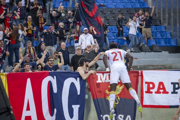 JEFF EKHATOR S CELEBRATION AFTER GENOA S FIRST GOAL during Pisa SC vs Genoa CFC, Italian soccer Serie A match in Pisa, Italy, April 19 2026  Copyright: xJacopoxCane IPAxSportx xipa-agency.netx xx IPA_74088818 IPA_Agency_IPA74088818