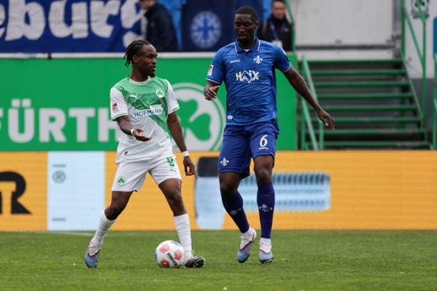 19 04 2026, xgrfx, Soccer 2 Bundesliga, SpVgg Greuther Fuerth SV Darmstadt 98 v l Noel Futkeu Greuther Fürth , Patric Pfeiffer SV Darmstadt DFL DFB REGULATIONS PROHIBIT ANY USE OF PHOTOGRAPHS as IMAGE SEQUENCES and or QUASI VIDEO Fuerth