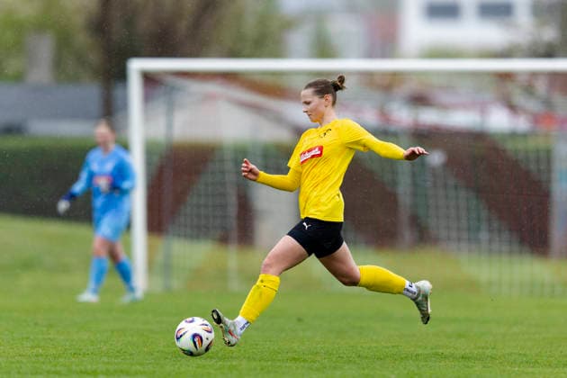 Regionalliga Nordost Frauen 1 FFV Erfurt vs 1 FFC Fortuna Dresden Erfurt 19 04 2026 Nia Uhlmann 5 1 FFC Fortuna Dresden Regionalliga Nordost Frauen 1 FFV Erfurt vs 1 FFC Fortuna Dresden Sportforum Johannesplatz Erfurt 19 04 2026 Copyright: xBEAUTIFULxSPORTS Duehringx