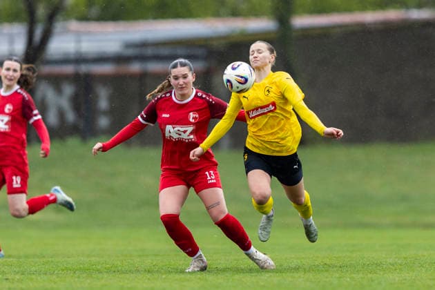Regionalliga Nordost Frauen 1 FFV Erfurt vs 1 FFC Fortuna Dresden Erfurt 19 04 2026 Emily Nüßner 13 1 FFV Erfurt vs Nia Uhlmann 5 1 FFC Fortuna Dresden Regionalliga Nordost Frauen 1 FFV Erfurt vs 1 FFC Fortuna Dresden Sportforum Johannesplatz Erfurt 19 04 2026 Copyright: xBEAUTIFULxSPORTS Duehringx