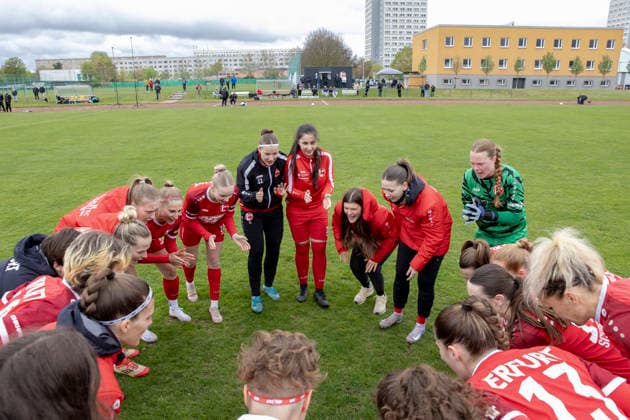 Regionalliga Nordost Frauen 1 FFV Erfurt vs 1 FFC Fortuna Dresden Erfurt 19 04 2026 1 FFV Erfurt Regionalliga Nordost Frauen 1 FFV Erfurt vs 1 FFC Fortuna Dresden Sportforum Johannesplatz Erfurt 19 04 2026 Copyright: xBEAUTIFULxSPORTS Duehringx