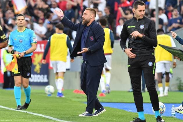 CALCIO - Serie A - Pisa SC vs Genoa CFC Head coach of Genoa Daniele De Rossi during Pisa SC vs Genoa CFC, Italian soccer Serie A match in Pisa, Italy, April 19 2026 Pisa Italy  Copyright: xIPAxSport ABACAx