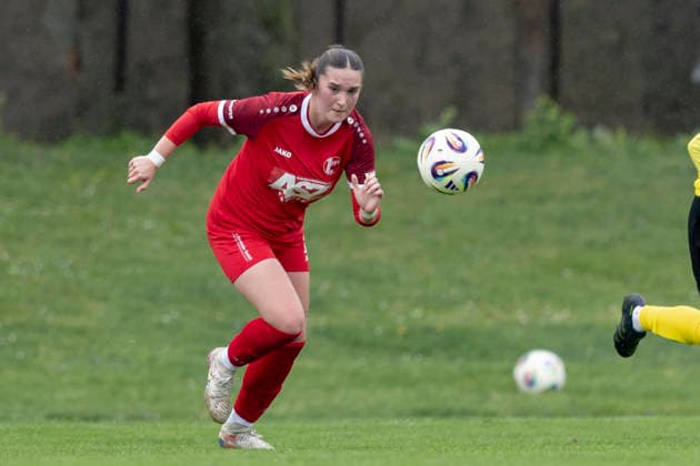 Regionalliga Nordost Frauen 1 FFV Erfurt vs 1 FFC Fortuna Dresden Erfurt 19 04 2026 Emily Nüßner 13 1 FFV Erfurt Regionalliga Nordost Frauen 1 FFV Erfurt vs 1 FFC Fortuna Dresden Sportforum Johannesplatz Erfurt 19 04 2026 Copyright: xBEAUTIFULxSPORTS Duehringx