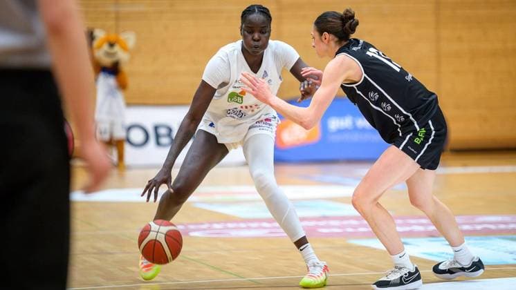 Bochum VfL VIACTIV AstroLadies Bochum Falcons Bad Homburg FOR EDITORIAL PURPOSES ONLY p Faith Dut 9, VfL VIACTIV AstroLadies Bochum in the match VfL VIACTIV AstroLadies Bochum white against Falcons Bad Homburg black on Sunday, April 19, 2026, at the Rundsporthalle in Bochum Bochum Copyright UwexErnst Copyright: UwexErnst doc85horv843s118njkj23vq ,EDITORIAL USE ONLY Copyright: UwexErnst