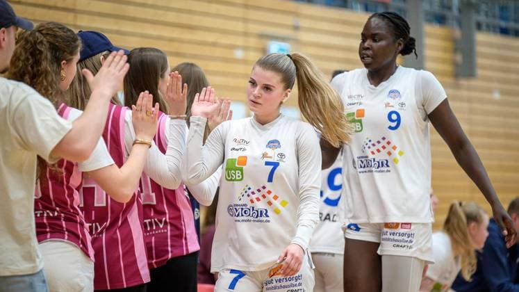 Bochum VfL VIACTIV AstroLadies Bochum Falcons Bad Homburg FOR EDITORIAL PURPOSES ONLY p Marija Illic 7, VfL VIACTIV AstroLadies Bochum in the match VfL VIACTIV AstroLadies Bochum white against Falcons Bad Homburg black on Sunday, April 19, 2026, at the Rundsporthalle in Bochum Bochum Copyright UwexErnst Copyright: UwexErnst doc85horvepelx88g4au79 ,EDITORIAL USE ONLY Copyright: UwexErnst