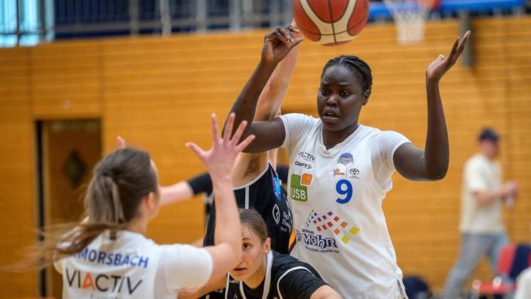Bochum VfL VIACTIV AstroLadies Bochum Falcons Bad Homburg FOR EDITORIAL PURPOSES ONLY p Faith Dut 9, VfL VIACTIV AstroLadies Bochum in the match VfL VIACTIV AstroLadies Bochum white against Falcons Bad Homburg black on Sunday, April 19, 2026, at the Rundsporthalle in Bochum Bochum Copyright UwexErnst Copyright: UwexErnst doc85horvosneh1g7bh3y4m ,EDITORIAL USE ONLY Copyright: UwexErnst