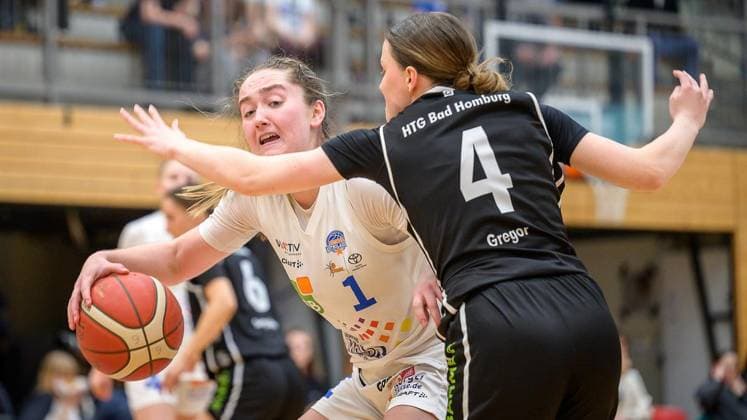 Bochum VfL VIACTIV AstroLadies Bochum Falcons Bad Homburg FOR EDITORIAL PURPOSES ONLY EDITORIAL USE ONLY p Cecelia Collins 1, VfL VIACTIV AstroLadies Bochum in the match VfL VIACTIV AstroLadies Bochum white against Falcons Bad Homburg black on Sunday, April 19, 2026, at the Rundsporthalle in Bochum Bochum Copyright UwexErnst Copyright: UwexErnst doc85horvz00dcgohg823vq ,EDITORIAL USE ONLY Copyright: UwexErnst