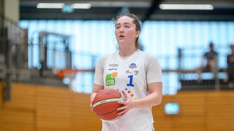 Bochum VfL VIACTIV AstroLadies Bochum Falcons Bad Homburg FOR EDITORIAL PURPOSES ONLY EDITORIAL USE ONLY p Cecelia Collins 1, VfL VIACTIV AstroLadies Bochum in the match VfL VIACTIV AstroLadies Bochum white against Falcons Bad Homburg black on Sunday, April 19, 2026, at the Rundsporthalle in Bochum Bochum Copyright UwexErnst Copyright: UwexErnst doc85horw4tbyg2feuvu79 ,EDITORIAL USE ONLY Copyright: UwexErnst
