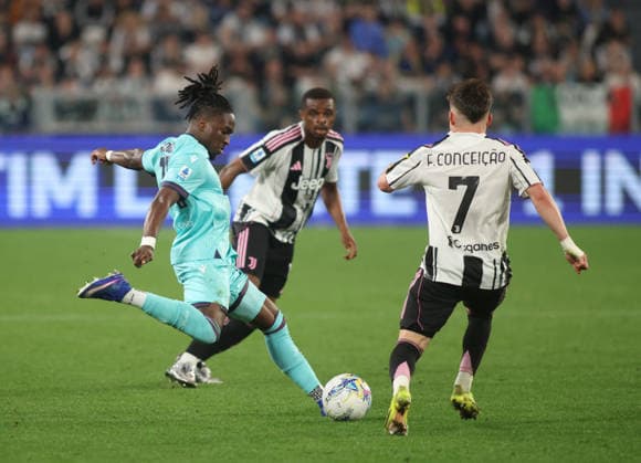 CALCIO - Serie A - Juventus FC vs Bologna FC Jonathan Rowe of Bologna during the Italian Serie A, football match between Juventus FC and Bologna FC on 19 April 2026, at Allianz Stadium Turin, Italy. Photo Nderim Kaceli Turin Italy  Copyright: xIPAxSport ABACAx