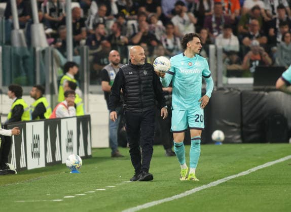 CALCIO - Serie A - Juventus FC vs Bologna FC Vincenzo Italiano manager of Bologna FC during the Italian Serie A, football match between Juventus FC and Bologna FC on 19 April 2026, at Allianz Stadium Turin, Italy. Photo Nderim Kaceli Turin Italy  Copyright: xIPAxSport ABACAx