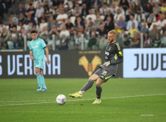 CALCIO - Serie A - Juventus FC vs Bologna FC Michele DI Gregorio of Juventus FC during the Italian Serie A, football match between Juventus FC and Bologna FC on 19 April 2026, at Allianz Stadium Turin, Italy. Photo Nderim Kaceli Turin Italy  Copyright: xIPAxSport ABACAx