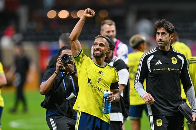 ATLANTA, GA - APRIL 18: Hany Mukhtar 10 of Nashville acknowledges the fans following the conclusion of the MLS, Fussball Herren, USA match between Nashville SC and Atlanta United FC on April 18th, 2026 at Mercedes-Benz Stadium in Atlanta, GA. (Photo by Rich von Biberstein Icon Sportswire) SOCCER: APR 18 MLS Atlanta United vs Nashville SC EDITORIAL USE ONLY Icon260418043