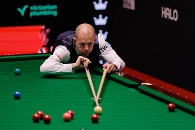 SHEFFIELD, ENGLAND - APRIL 19: Barry Hawkins of England plays a shot in the first round match against Matthew Stevens of Wales on day 2 of Halo World Championship, WM, Weltmeisterschaft 2026 at Crucible Theatre on April 19, 2026 in Sheffield, England.  Copyright: xTaixChengzhex 111635916458