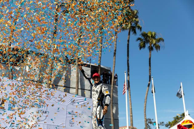 April 19, 2026, Long Beach, Ca, USA: NTT IndyCar, Indy Car, IRL, USA SERIES driver, ALEX PALOU (10) (ESP) of Barcelona, Spain, wins the Acura Grand Prix of Long Beach at The Streets of Long Beach in LONG BEACH, CA. NTT INDYCAR SERIES: April 19, 2026: Acura Grand Prix Of Long Beach: Alex Palou  - ZUMAa161 20260419_aaa_a161_007 Copyright: xWalterxG.xArcexSr.x