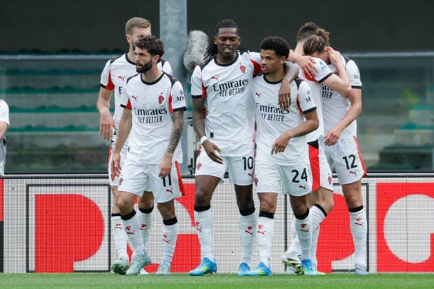 A soccer match Hellas Verona vs AC Milan at Marcantonio Bentegodi Stadium AC Milan s players celebrate after the 0-1 goal during the Italian Serie A soccer match Hellas Verona vs AC Milan at Marcantonio Bentegodi Stadium. Final score Hellas Verona 0: 1 AC Milan Verona Italy Copyright: xEmanuelexPennacchiox xSOPAxImagesx _PR11047