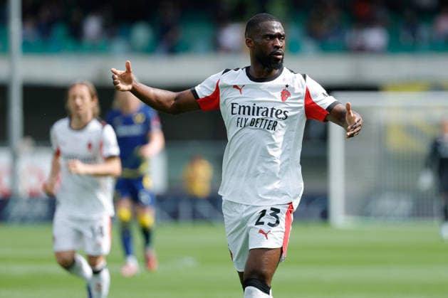 April 19, 2026, Verona, Italy: Fikayo Tomori of AC Milan seen in action during the Italian Serie A soccer match Hellas Verona vs AC Milan at Marcantonio Bentegodi Stadium..Final score Hellas Verona 0: 1 AC Milan A Soccer Match Hellas Verona Vs AC Milan At Marcantonio Bentegodi Stadium  - ZUMAs197 20260419_aaa_s197_248 Copyright: xEmanuelexPennacchiox
