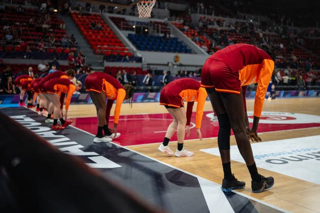 Zaragoza, Spain. 19 April 2026. Galatasaray warm up before the EuroLeague Women Final Six 2026 Final game against Fenerbahce Zaragoza Zaragoza Spain Copyright: xNanoxCalvox NN-EuroleagueFinal-C-10