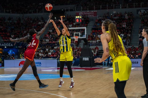 Zaragoza, Spain. 19 April 2026. EuroLeague Women Final Six 2026 Final game between Fenerbahce and Galatasaray Zaragoza Zaragoza Spain Copyright: xNanoxCalvox NN-EuroleagueFinal-C-101