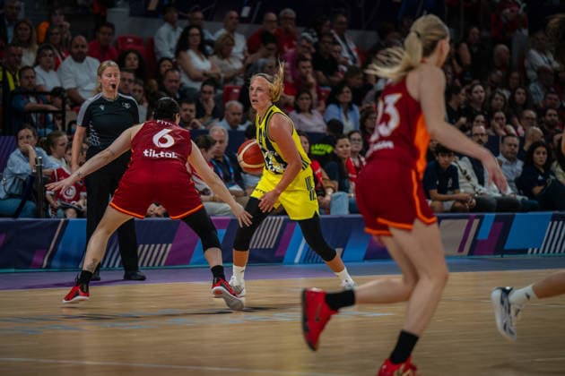 Zaragoza, Spain. 19 April 2026. EuroLeague Women Final Six 2026 Final game between Fenerbahce and Galatasaray Zaragoza Zaragoza Spain Copyright: xNanoxCalvox NN-EuroleagueFinal-C-102