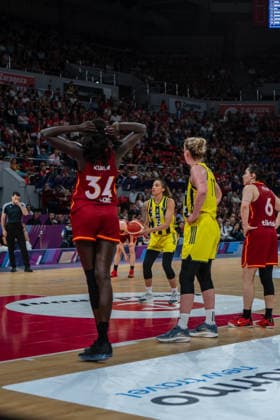 Zaragoza, Spain. 19 April 2026. EuroLeague Women Final Six 2026 Final game between Fenerbahce and Galatasaray Zaragoza Zaragoza Spain Copyright: xNanoxCalvox NN-EuroleagueFinal-C-105