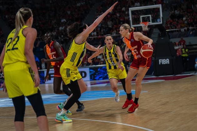 Zaragoza, Spain. 19 April 2026. EuroLeague Women Final Six 2026 Final game between Fenerbahce and Galatasaray Zaragoza Zaragoza Spain Copyright: xNanoxCalvox NN-EuroleagueFinal-C-53