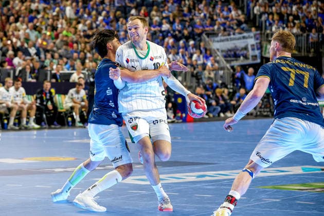 19 04 2026, xsscx, Handball, DHB Pokal Lidl Final4, Final, Füchse Berlin Bergischer HC, Season 2025 2026 Men, Lanxess Arena, Cologne Belal Ibrahim Massoud Bergischer HC 20 in duel against Mathias Gidsel Füchse Berlin 19 Photo xSandraxScherningxPressefotoKochx North Rhine-Westphalia Germany
