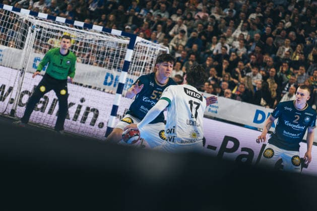 19 4 2026, handball, Lidl, Final Four, final, final match, Cologne, Lanxess Arena, Bergischer HC, Füchse Berlin, 2026 duel between Sören Steinhaus Bergischer HC and Nils Lichtlein Berlin Lanxess Arena, Cologne North Rhine-Westphalia Germany P1025955-2