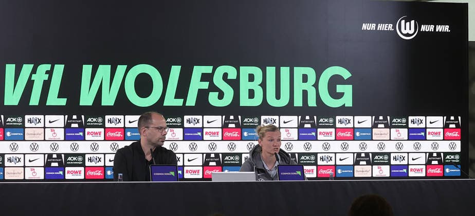 Football, Women, Season 2025 2026, 1 League, Google Womens Bundesliga, VfL Wolfsburg , Press conference with Alexandra Popp VfL Wolfsburg and press spokesman Dirk Zilles DFL REGULATIONS PROHIBIT ANY USE OF PHOTOGRAPHS AS IMAGE SEQUENCES AND OR QUASI VIDEO