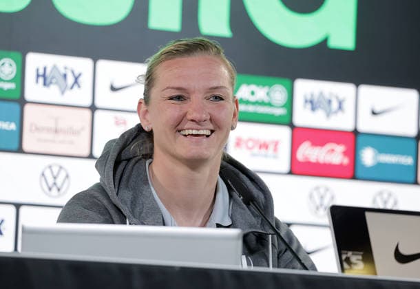 Football, Women, Season 2025 2026, 1 League, Google Womens Bundesliga, VfL Wolfsburg , Press conference with Alexandra Popp VfL Wolfsburg DFL REGULATES PROHIBIT ANY USE OF PHOTOGRAPHS AS IMAGE SEQUENCES AND OR QUASI VIDEO
