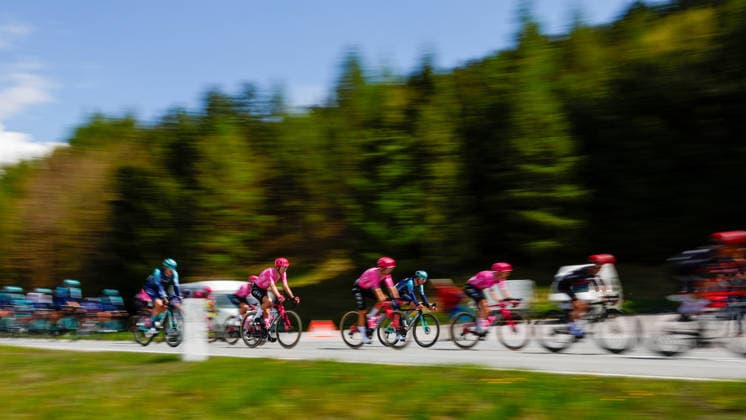 CYCLING - Tour of the Alps 2026 INNSBRUCK,AUSTRIA,20.APR.26 - CYCLING - Tour of the Alps, stage 1, Innsbruck - Innsbruck. Image shows the peleton.  GEPAxpictures xMarkoxVulic