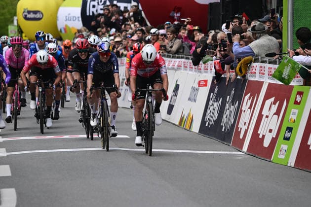 20-04-2026 Tour Of The Alps; Tappa 01 Innsbruck - Innsbruck; 2026, Ukyo; 2026, Pinarello - Q36.5; Dati, Tommaso; Pidcock, Thomas; Innsbruck; 