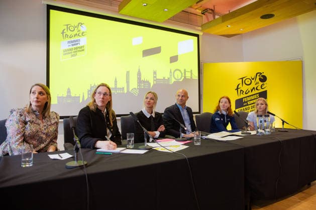 Tour de France 2027 Grand Depart Route Reveal Picture by Charlie Forgham-Bailey SWpix.com - 20 04 2026 - Cycling - Tour de France Femmes avec Zwift 2027 Grand Depart Route Reveal - press conference, PK, Pressekonferenz - Glaziers Hall, London, England - (L to R) Lucy Jones, Grand DÃ part GB 2027 Tour de France Femmes avec Zwift Race Director Marion Rousse Franck Perque Flora Perkins (Fenix Premier Tech) Cat Ferguson (Movistar Team) Copyright: x xSWpix.comx(t axPhotographyxHubxLtd)xCharliexForgham-Bailey SWpix.comx SWP-3030-13003