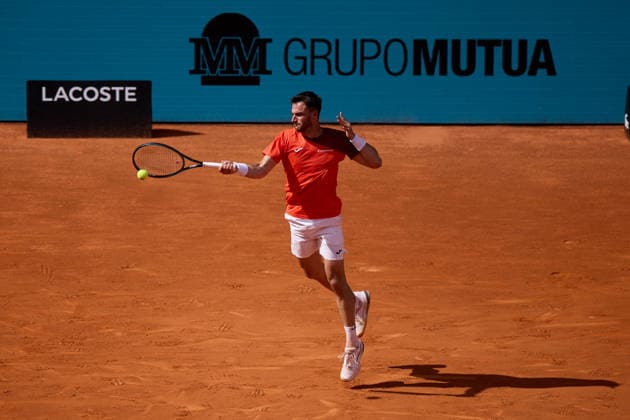 Mutua Madrid Open - Day One Pedro Martinez Portero of Spain plays a forehand against Adolfo Daniel Vallejo of Paraguay during the Men s Singles First Round Qualifying match on day one of the Mutua Madrid Open at Caja Magica on April 20, 2026, in Madrid, Spain. Madrid Caja Magica Madrid Spain RL_MMO2K26_000001 Copyright: xRicardoxLarreinax