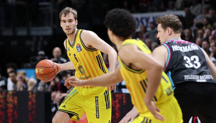 Malte Delow on the ball, Jack Kayil, Patrick Heckmann duel Game scene Action Sport Basketball BBL Bundesliga Men 30 Matchday Season 2025 2026 20 04 2026 ALBA Berlin vs Telekom Baskets Bonn