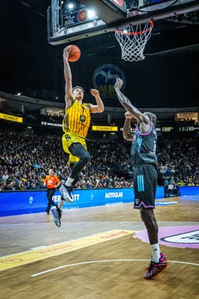 Basketball Berlin 20 04 2026 Season 2025 2026 EasyCredit BBL 1 Bundesliga Men, Men Alba Berlin Telekom Baskets Bonn Alex O Connell Alba Berlin, No 03