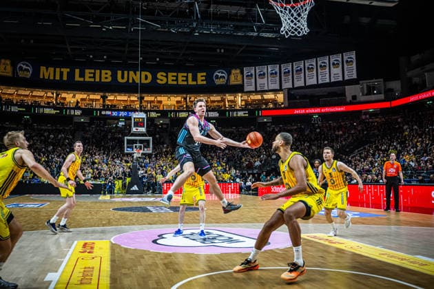 Basketball Berlin 20 04 2026 Season 2025 2026 EasyCredit BBL 1 Bundesliga Men, Men Alba Berlin Telekom Baskets Bonn Grayson Murphy Bonn, No 07
